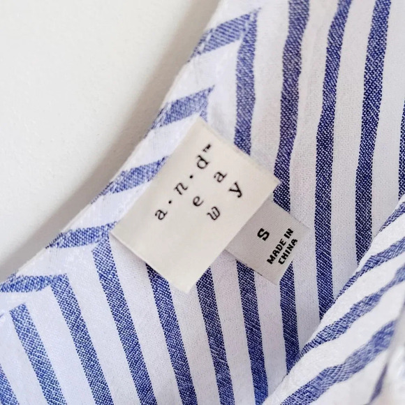 A NEW DAY | Blue and White Textured Sunburst Tank | S - Picture 5 of 5